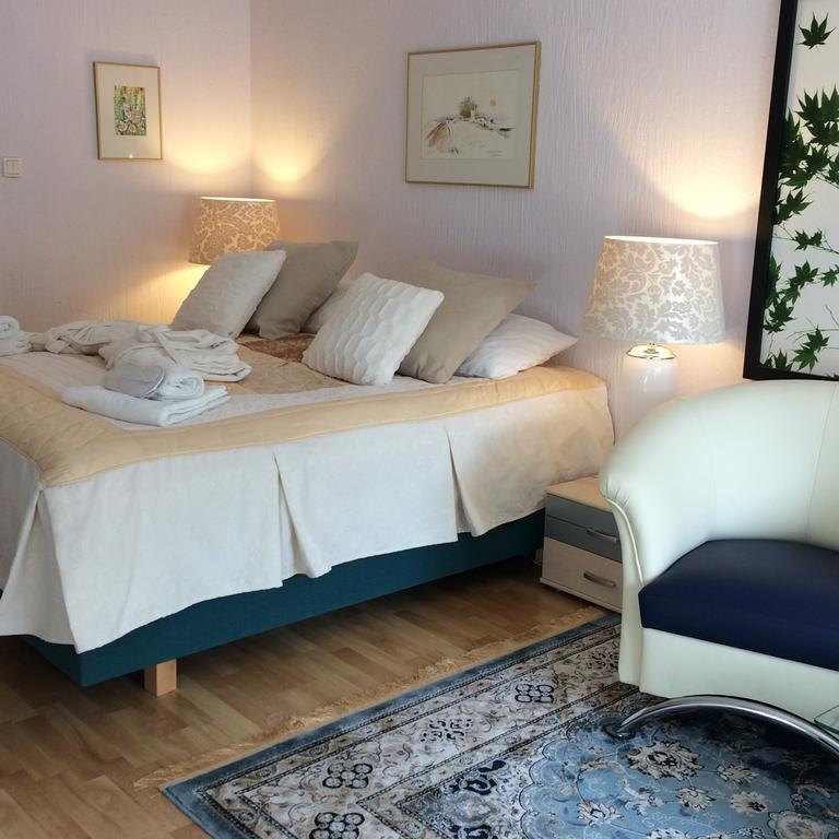 Solrosen I Simrishamn - Oesterlen Kültér fotó